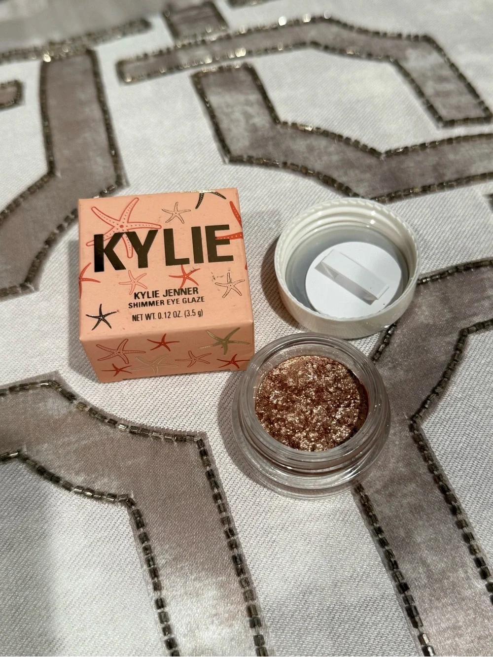 Kylie Jenner Shimmer Eye Glaze in Night Swim